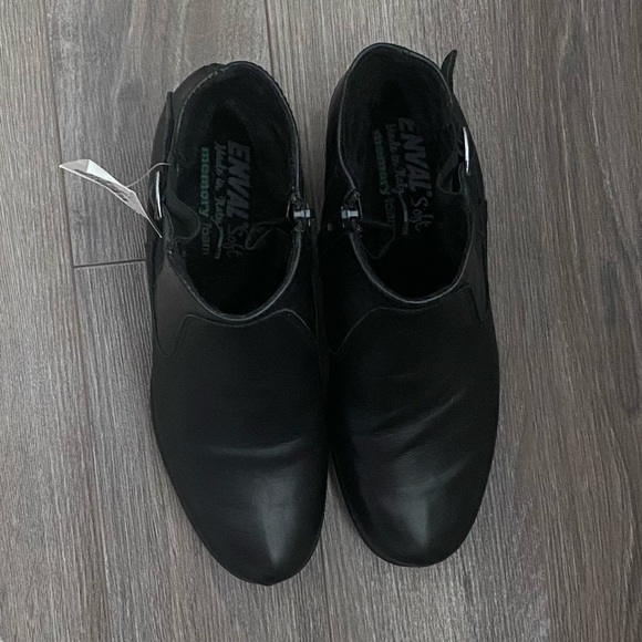 Black Heeled Boots - Picture 3 of 6